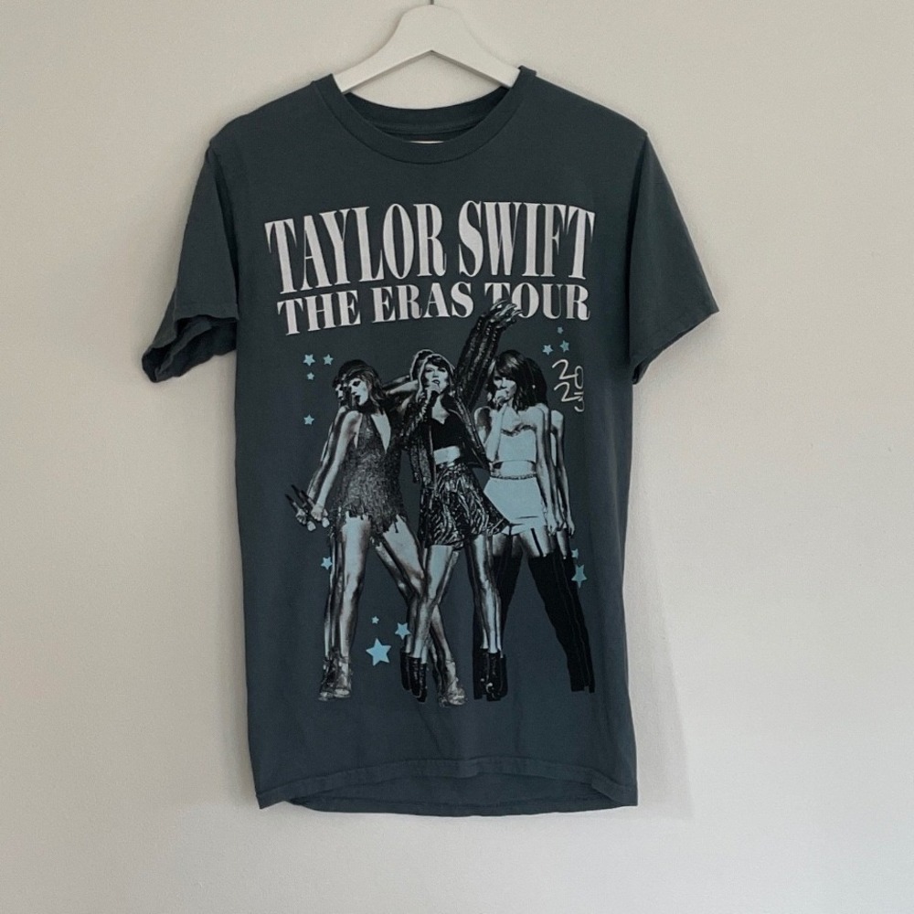 Taylor Swift The Eras Tour T Shirt Size S 2023 Concert Merch CLEAN